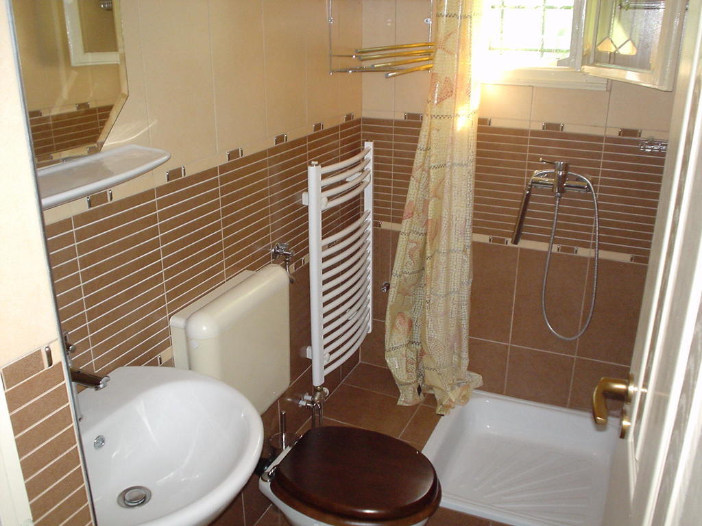 Oeroekzoeld Apartmanok Balatonfenyves Rom bilde